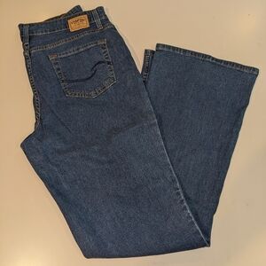 Signature Levi's in 12 Medium blue jeans bootcut